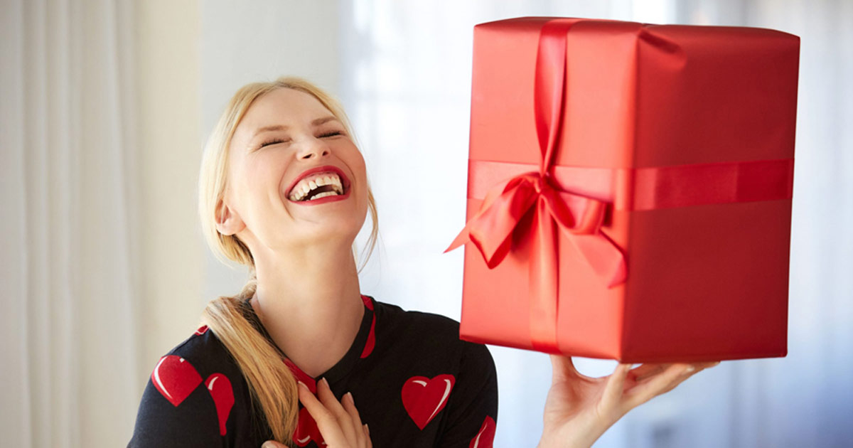 لباس زنانه؛ هدیه‌ای بسیار ایده آل